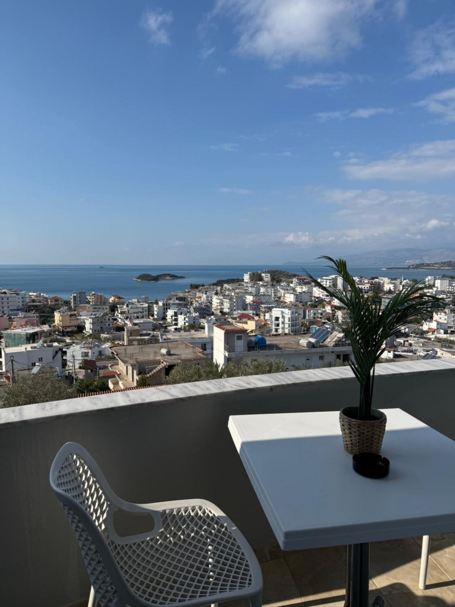 Michelle Apartments Ксамил Екстериор снимка