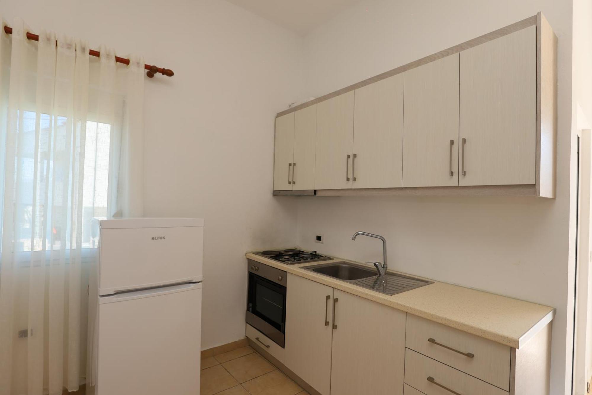 Michelle Apartments Ксамил Екстериор снимка