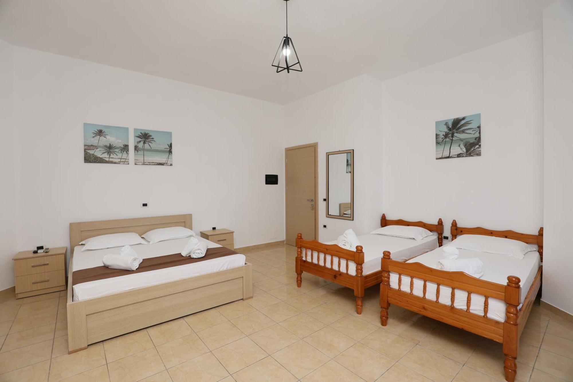 Michelle Apartments Ксамил Екстериор снимка