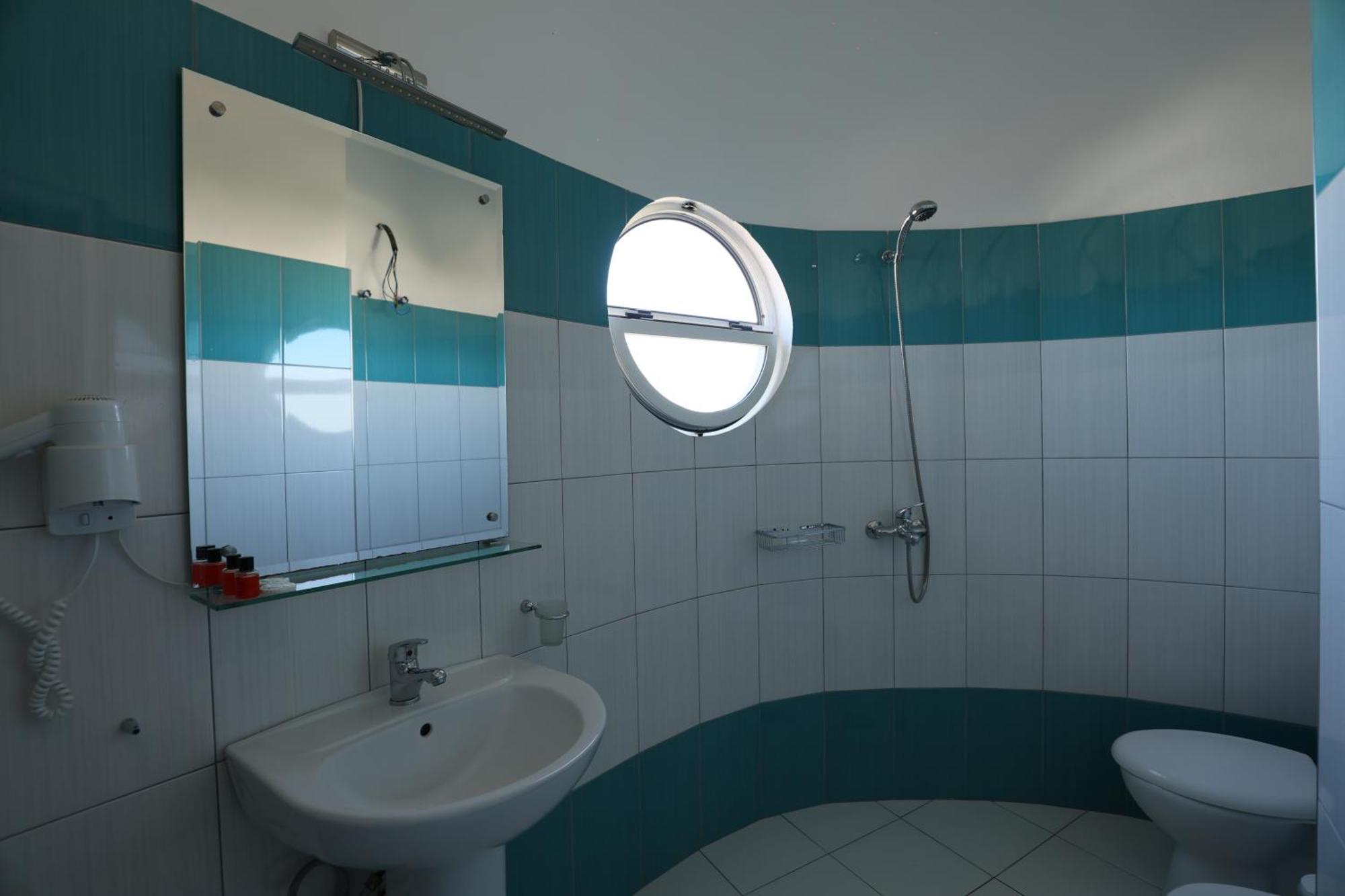 Michelle Apartments Ксамил Екстериор снимка