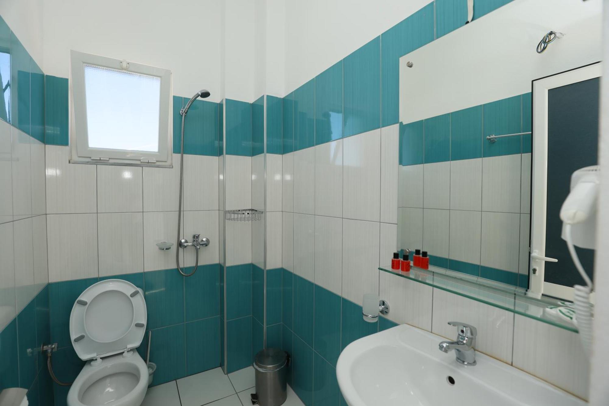 Michelle Apartments Ксамил Екстериор снимка