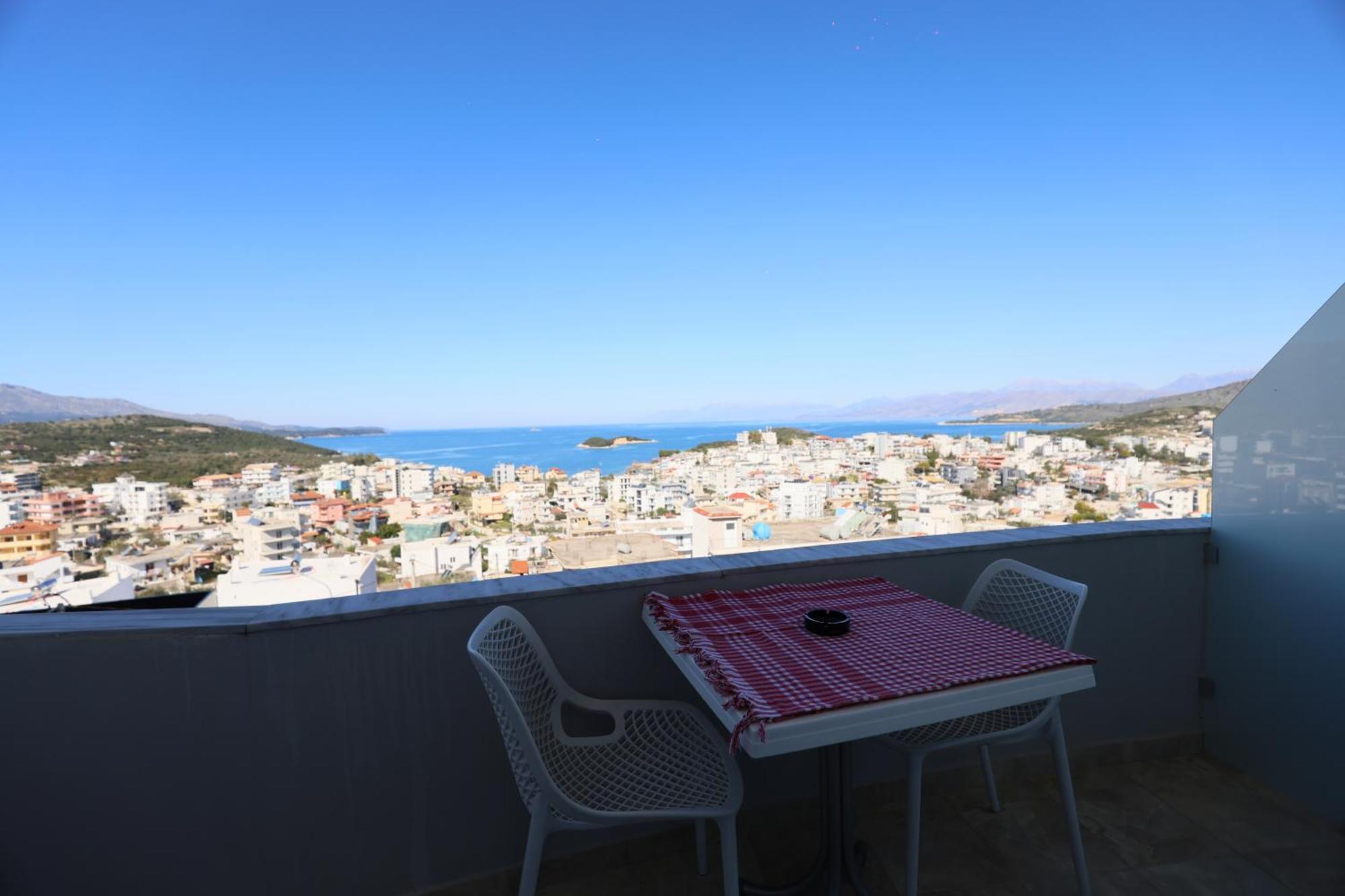 Michelle Apartments Ксамил Екстериор снимка